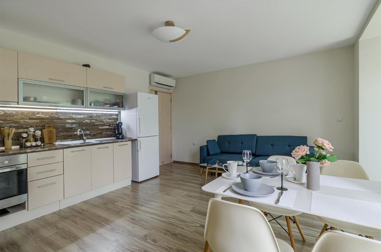 Garden Palace Apartment Varna Exterior photo